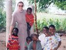 Lusaka - Siostra Dariana z dziećmi.